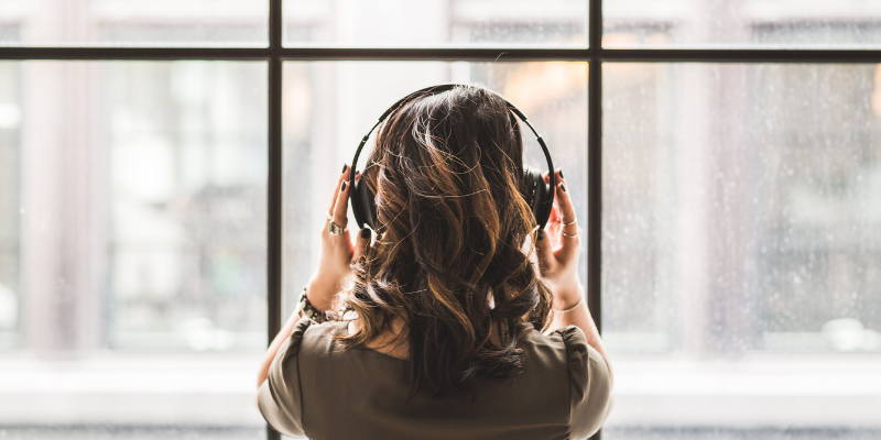 Kulaklık ile Müzik Dinlemek Zararlı mı?